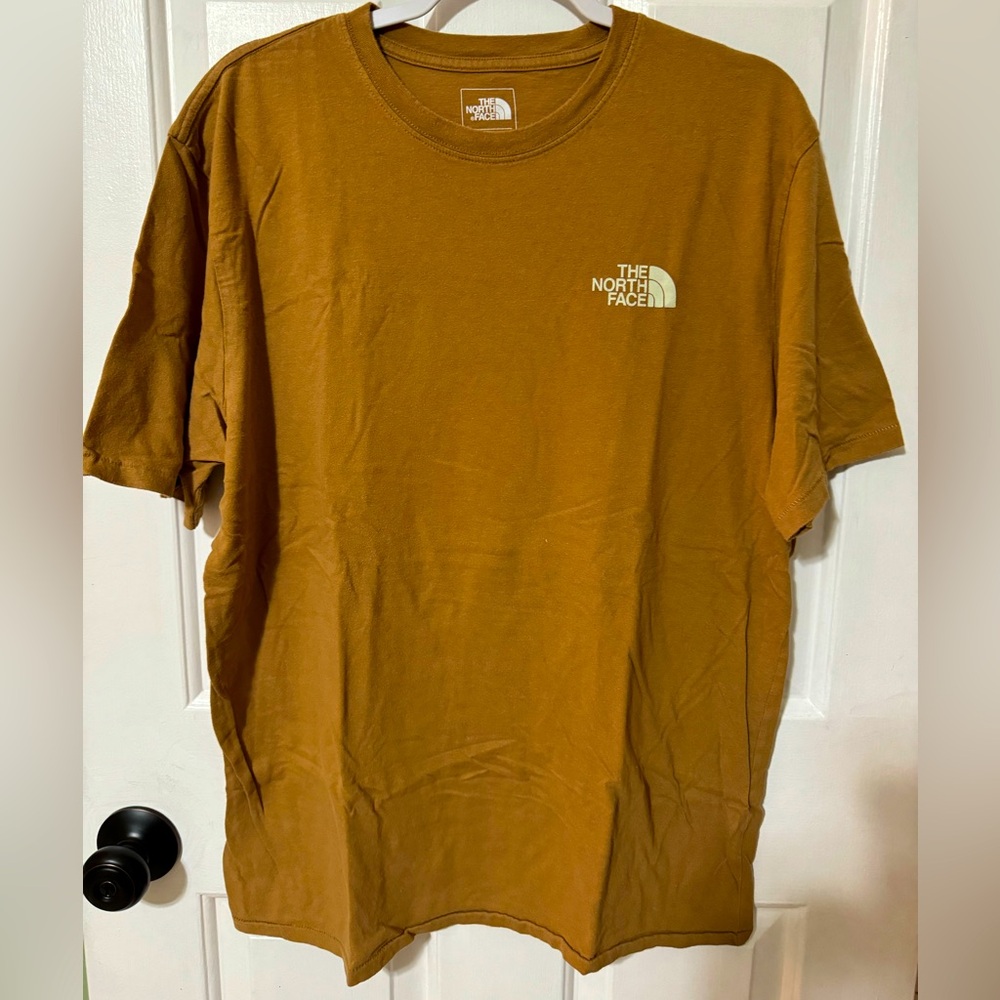 Almost new The North Face Tee!